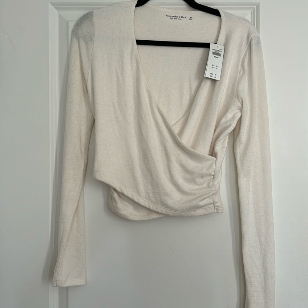 New Abercrombie Sweater